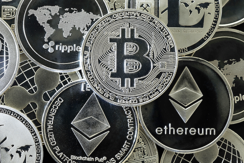 1646883415396051186.jpg what-is-cryptocurrency-is-it-legal-advantages-and-disadvantages-like-picture-2-LKWiOHvT4.jpg