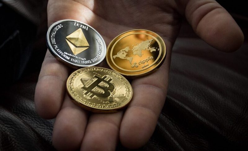 1646883469768004808.jpg what-is-cryptocurrency-is-it-legal-advantages-and-disadvantages-like-picture-7-ORI7Qtdye.jpg
